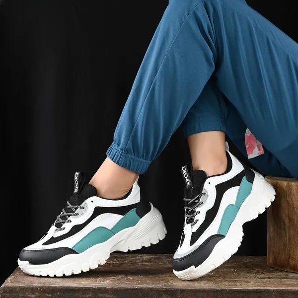 Women_Colourblocked_Lightweight_Comfort_Insole_Mesh_Contrast_Sole_Sneakers