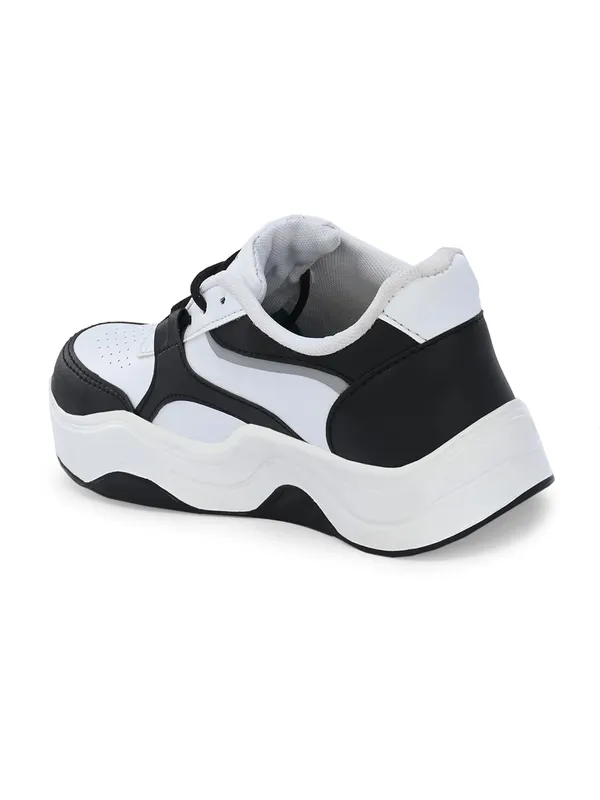 Women_Perforations_Water_Repellent_Upper_Mesh_Sneakers