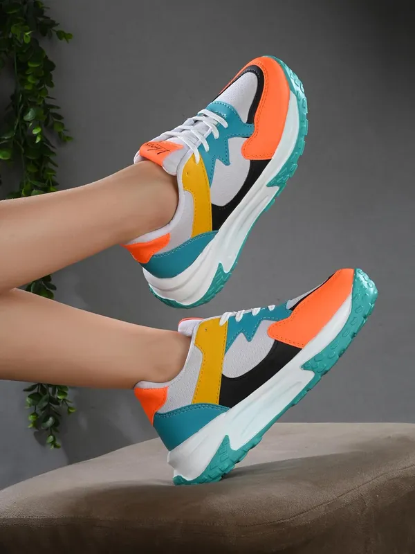 Women_Colourblocked_Mid_Top_Water_Repellent_Upper_Mesh_Sneakers