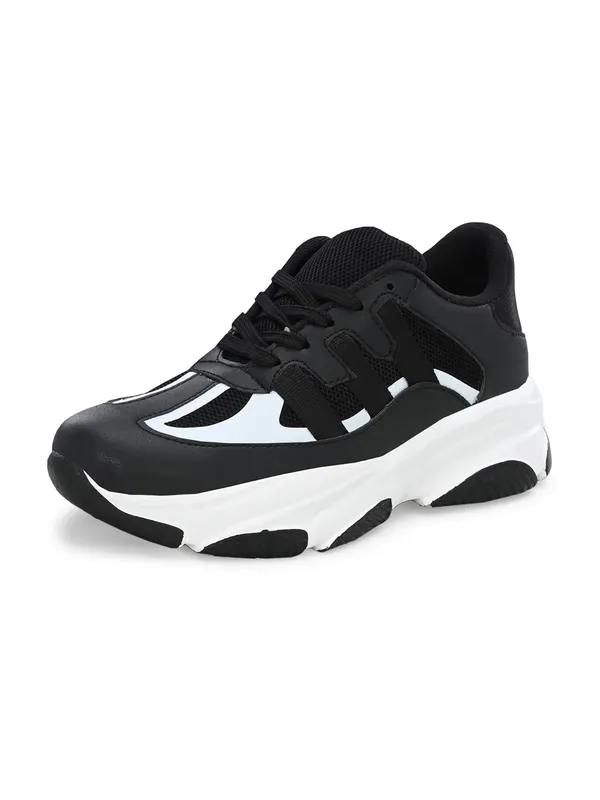 Women_Textured_Water_Repellent_Upper_Sneakers