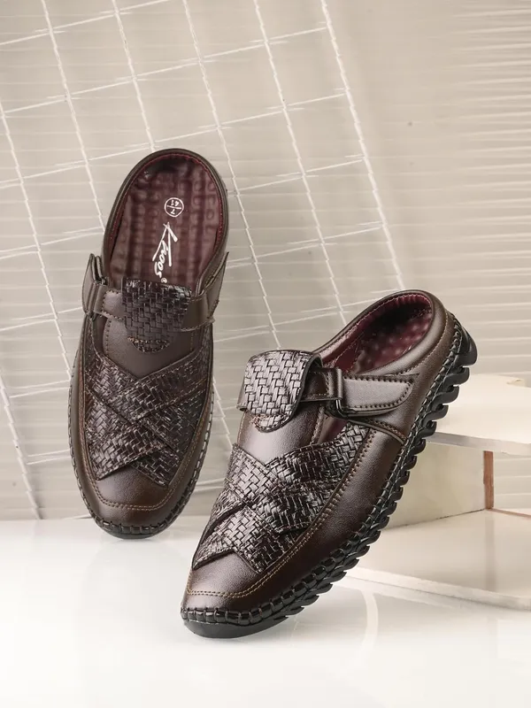 Men_Shoe-Style_Sandals