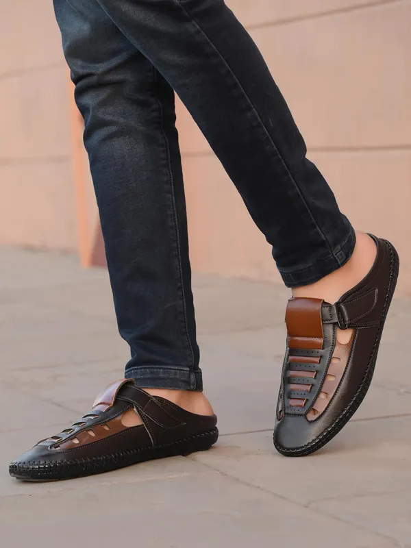 Men_Shoe-Style_Sandals