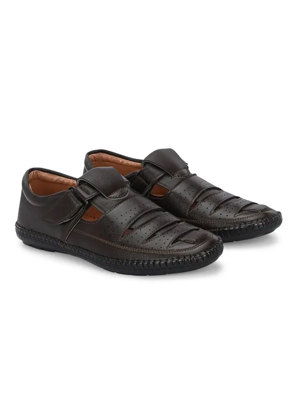 Men_Shoe-Style_Sandals