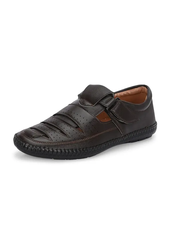 Men_Shoe-Style_Sandals