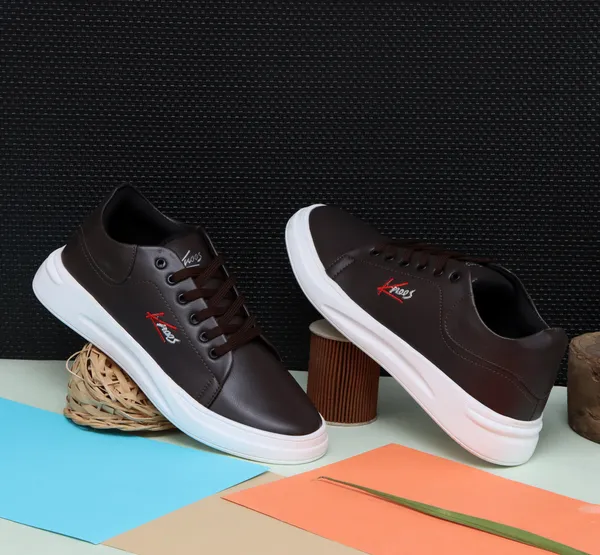Men_Padded_Insole_Basics_Sneakers