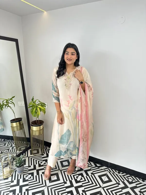 Cream_Floral_Suit_Set