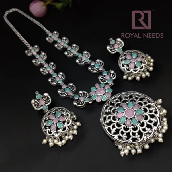 Premium_Quality_silver_look_alike_Replica_Choker_Necklace_Set_with_Earrings
