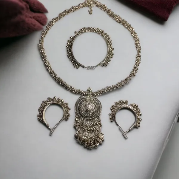 Oxidized_long_Necklace_with_Matching_Earrings_and_Bracelet