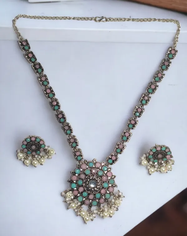 Royal_Needs_Monalisa_stone_studd_Oxidised_Necklace_with_pair_of_earrings