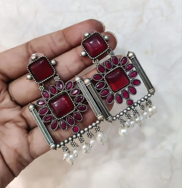 Silver_Replica_Oxidised_long_Dangler_Monalisa_stone_Earrings