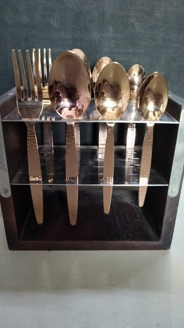 CUTLERY_SET