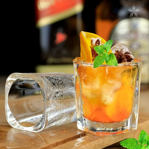 Clear_Heavy_Base_Shot_Glasses_for_Whiskey,_Tequila,_Vodka_Crystal_for_Party_Bar,_Vodka_&_Tequila_Set_of_(sq_Shot_Glass../,_6)