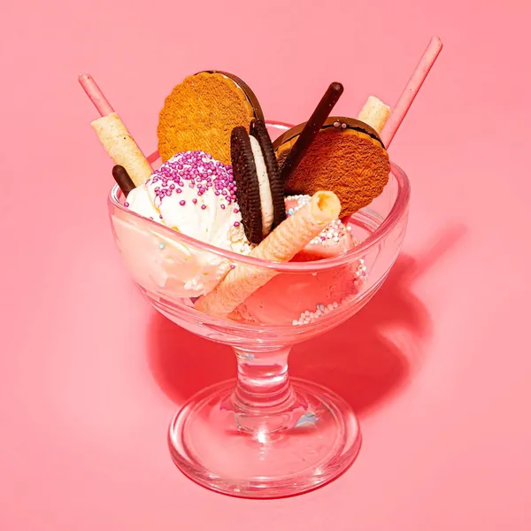Glass_Dessert_Cups,_5.4oz_Footed_Dessert_Bowl,_Clear_Parfait_Fruit_Cup_for_Sundae_Ice_Cream_Cocktail_Salad_Condiment_Trifle_(4_Pack)
