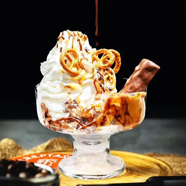 Set_of_4_Dessert_Glasses_Cups_-_6.3_oz_Small_Ice_Cream_Bowl,_Glass_Dessert_Bowls_for_Trifle_Parfait_Sundae_and_Nuts,_Lead-Free_Footed_Dessert_Cups,_Clear_Glass_Fruit_Parfait_Cups