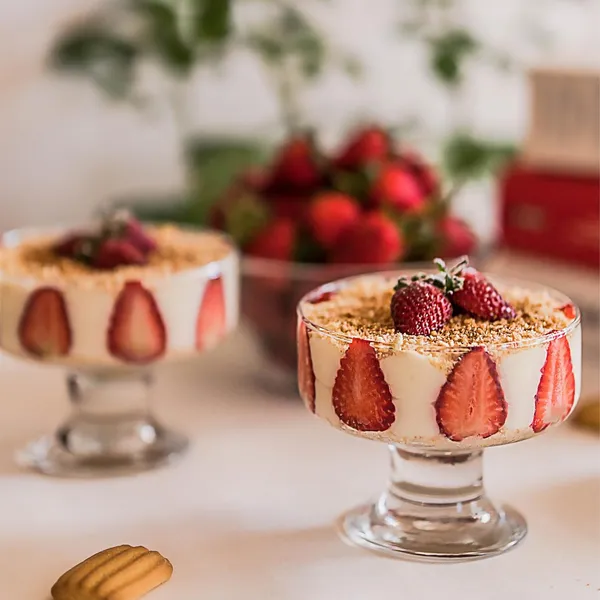 Set_of_4_Dessert_Glasses_Cups_-_6.3_oz_Small_Ice_Cream_Bowl,_Glass_Dessert_Bowls_for_Trifle_Parfait_Sundae_and_Nuts,_Lead-Free_Footed_Dessert_Cups,_Clear_Glass_Fruit_Parfait_Cups