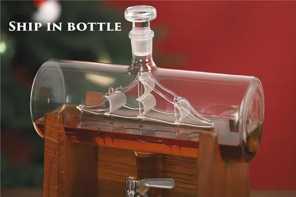 Carafe_Ship_Suite_With_2_Whiskey_Glasses_And_Wooden_Stand_-_1200ml