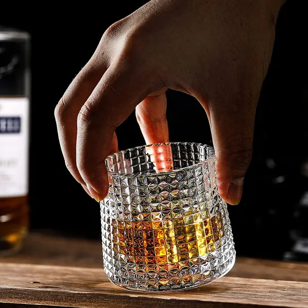Spinning_Crystal_Whiskey_Glasses_-_170ml