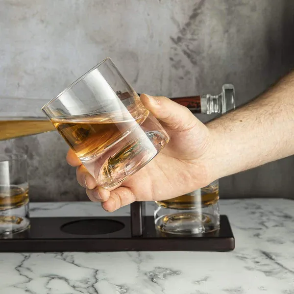 Baseball_Bat_Decanter_With_4_Baseball_Whiskey_Glasses_And_Stand_-_750ml