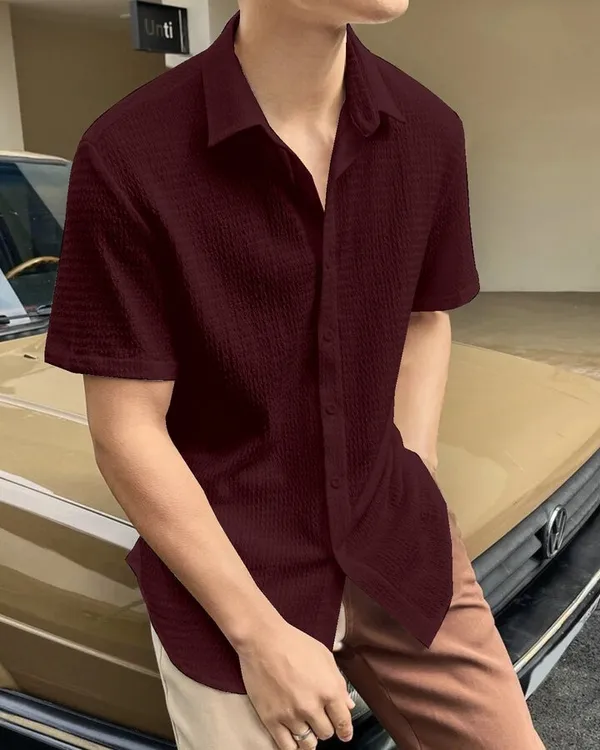 Maroon_Cotton_Blend_Self_Design_Half_Sleeve_Casual_Wear_Shirt