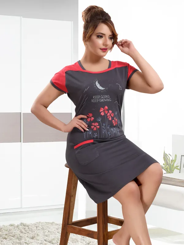 Grey_Cotton_Blend_Printed_Knee_Length_Night_Dress_For_Women