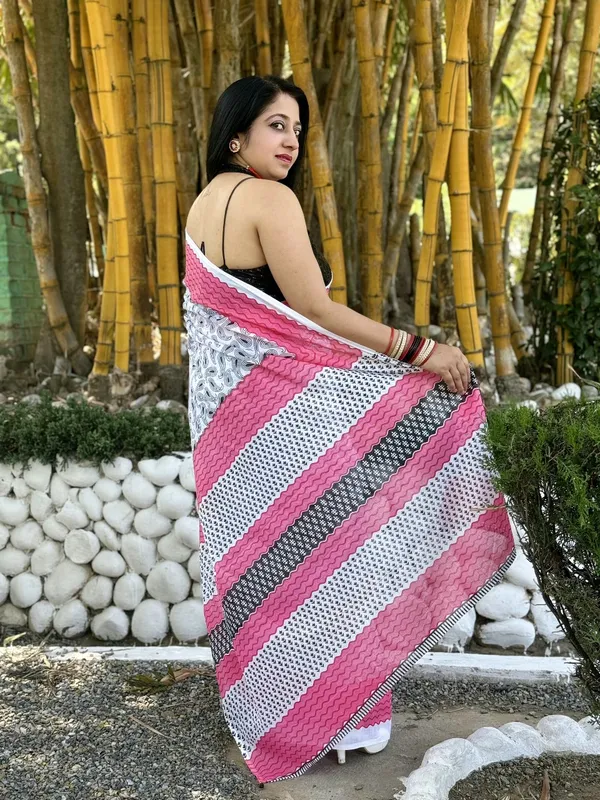 PURE_COTTON_HAND_PRINT_SAREE_with_Unstiched_Blouse_Fabric