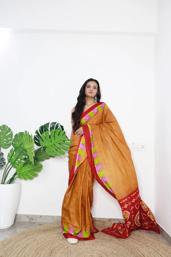 Orange_Ikkat_Print_Pure_mul_Cotton_Saree_With_Blouse_Piece_with_Unstiched_Blouse_Fabric
