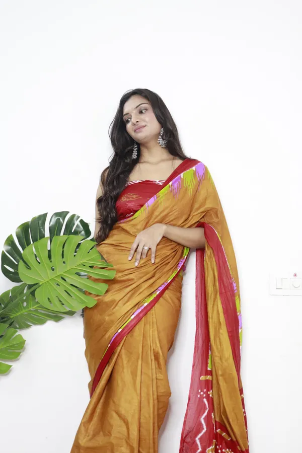 Orange_Ikkat_Print_Pure_mul_Cotton_Saree_With_Blouse_Piece_with_Unstiched_Blouse_Fabric