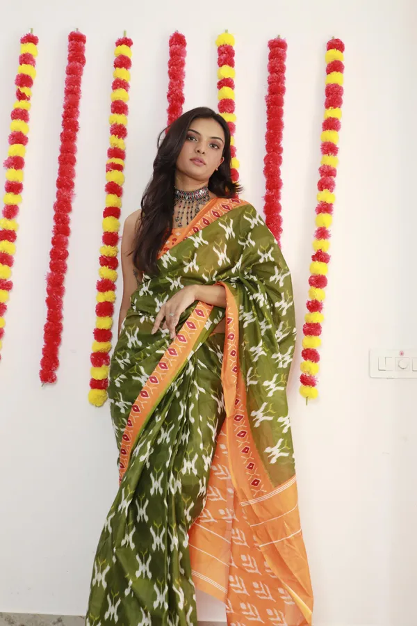 Green_Hand_Block_Print_Pure_mul_Cotton_Saree_With_Blouse_Piece_with_Unstiched_Blouse_Fabric