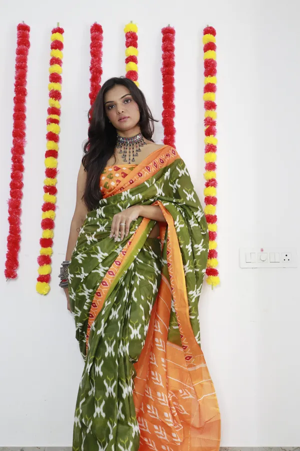 Green_Hand_Block_Print_Pure_mul_Cotton_Saree_With_Blouse_Piece_with_Unstiched_Blouse_Fabric