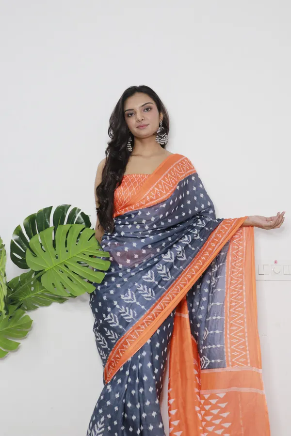 Grey_Ikkat_Print_Pure_mul_Cotton_Saree_With_Blouse_Piece_with_Unstiched_Blouse_Fabric