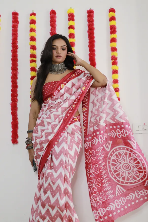 Ikkat_Print_Pure_mul_Cotton_Saree_With_Blouse_Piece_with_Unstiched_Blouse_Fabric