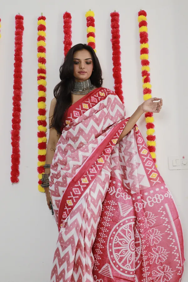 Ikkat_Print_Pure_mul_Cotton_Saree_With_Blouse_Piece_with_Unstiched_Blouse_Fabric