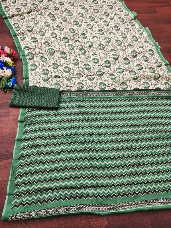 Green_White_Hand_Block_Print_Pure_mul_Cotton_Saree_With_Blouse_Piece_with_Unstiched_Blouse_Fabric