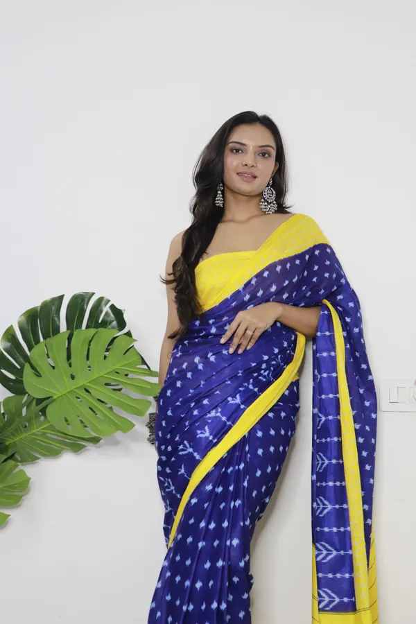 Blue_Yellow_Ikkat_Print_Pure_mul_Cotton_Saree_With_Blouse_Piece_with_Unstiched_Blouse_Fabric