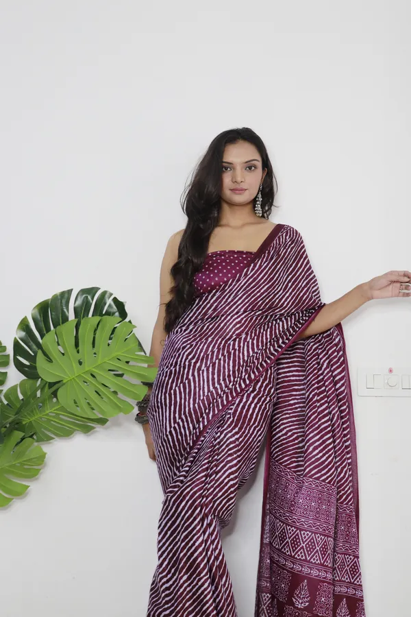 Wine_Hand_Leriya_Print_Pure_mul_Cotton_Saree_With_Blouse_Piece_with_Unstiched_Blouse_Fabric