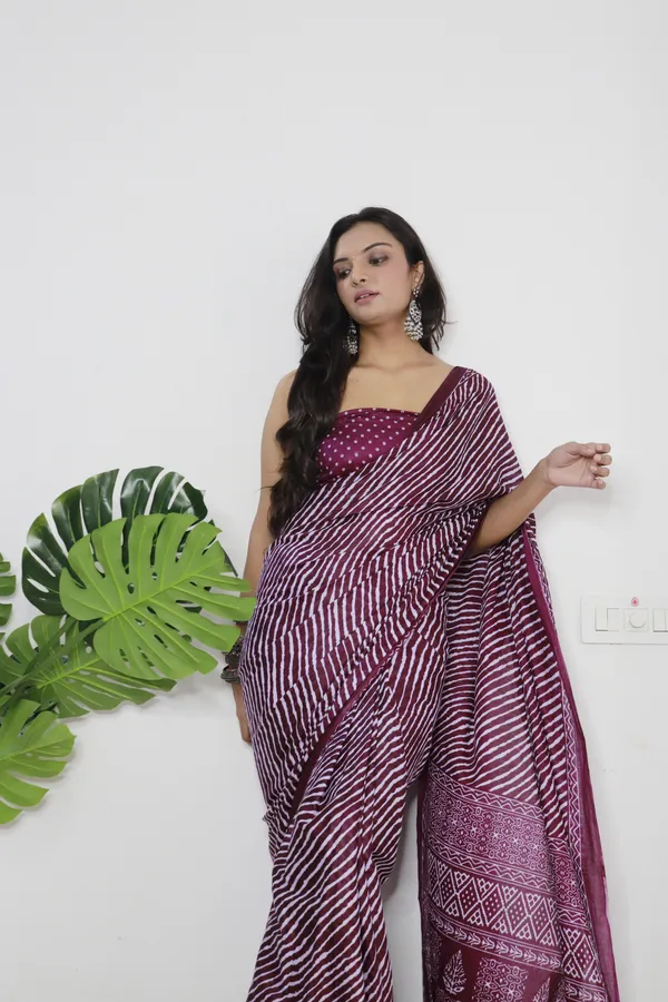 Wine_Hand_Leriya_Print_Pure_mul_Cotton_Saree_With_Blouse_Piece_with_Unstiched_Blouse_Fabric