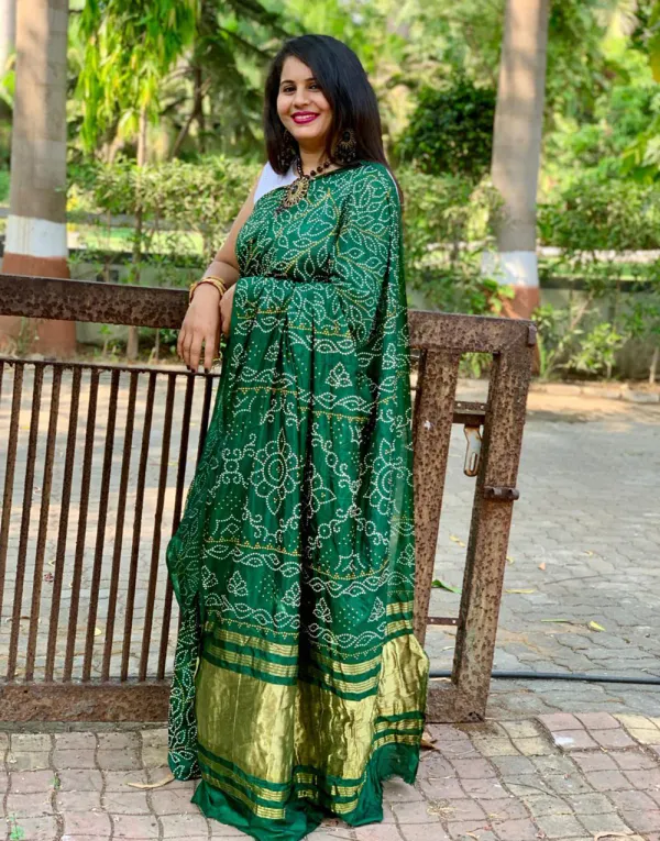 Bandhani Bazaar Green Silk Bandhej Saree with Unstiched Blouse Fabric Price in India Buy Bandhani Bazaar Green Silk Bandhej Saree with Unstiched Blouse Fabric online at bandhanibazaar.shopdeck
