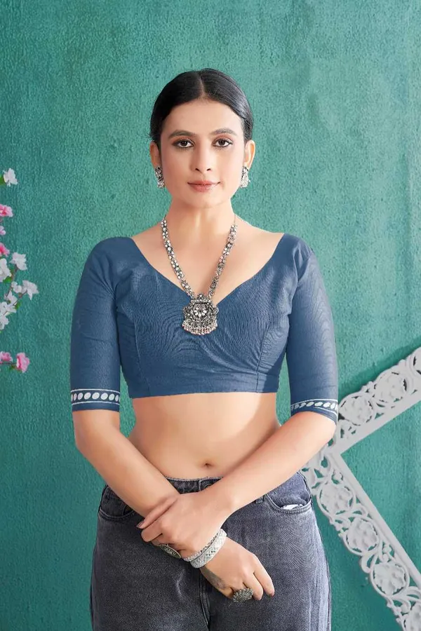Pure_Soft_Cotton_Hand_Block_Printed_Saree_Blue_with_Unstiched_Blouse_Fabric
