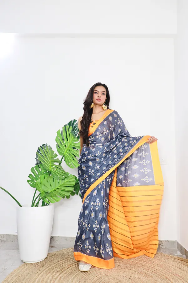 Grey_Ikkat_Print_Pure_mul_Cotton_Saree_With_Blouse_Piece_with_Unstiched_Blouse_Fabric