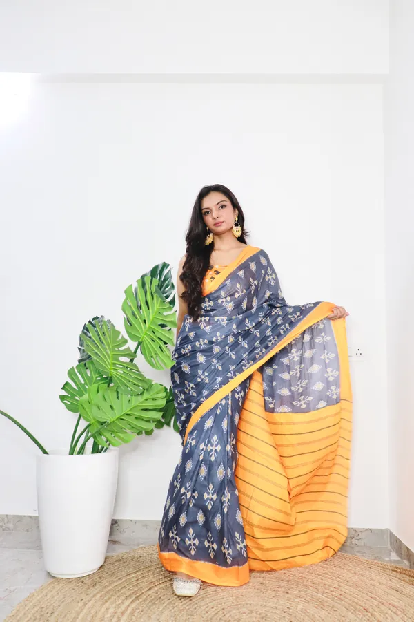 Grey_Ikkat_Print_Pure_mul_Cotton_Saree_With_Blouse_Piece_with_Unstiched_Blouse_Fabric
