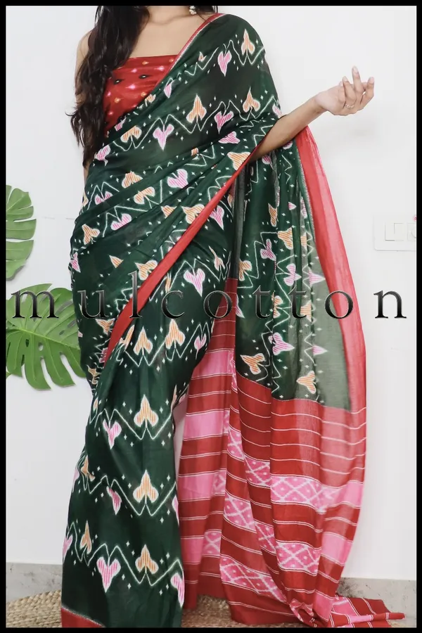 Green_Ikkat_Print_Pure_mul_Cotton_Saree_With_Blouse_Piece_with_Unstiched_Blouse_Fabric