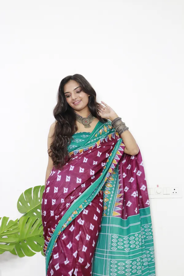 Sudarshan_Ikkat_Print_Pure_mul_Cotton_Saree_With_Blouse_Piece_with_Unstiched_Blouse_Fabric