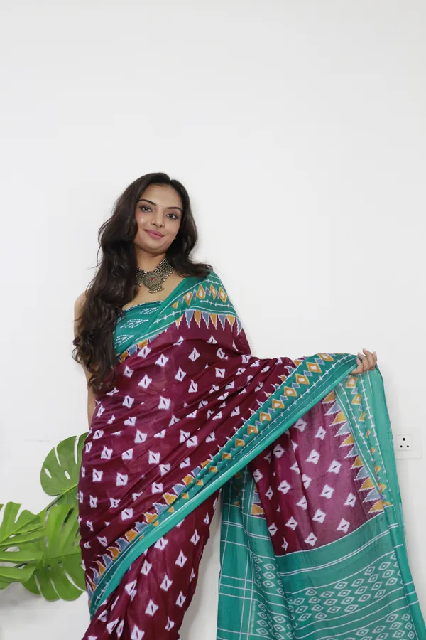 Sudarshan_Ikkat_Print_Pure_mul_Cotton_Saree_With_Blouse_Piece_with_Unstiched_Blouse_Fabric