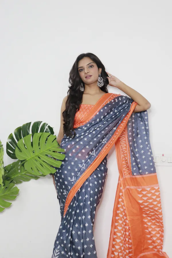 Maroon_Ikkat_Print_Pure_mul_Cotton_Saree_With_Blouse_Piece_with_Unstiched_Blouse_Fabric