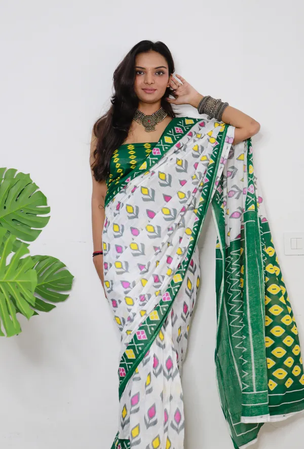 Ikkat_Print_Pure_mul_Cotton_Saree_With_Blouse_Piece_with_Unstiched_Blouse_Fabric