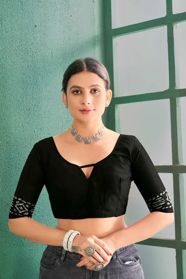 Ikkat_Print_Pure_Soft_Cotton_saree_With_Blouse_Piece