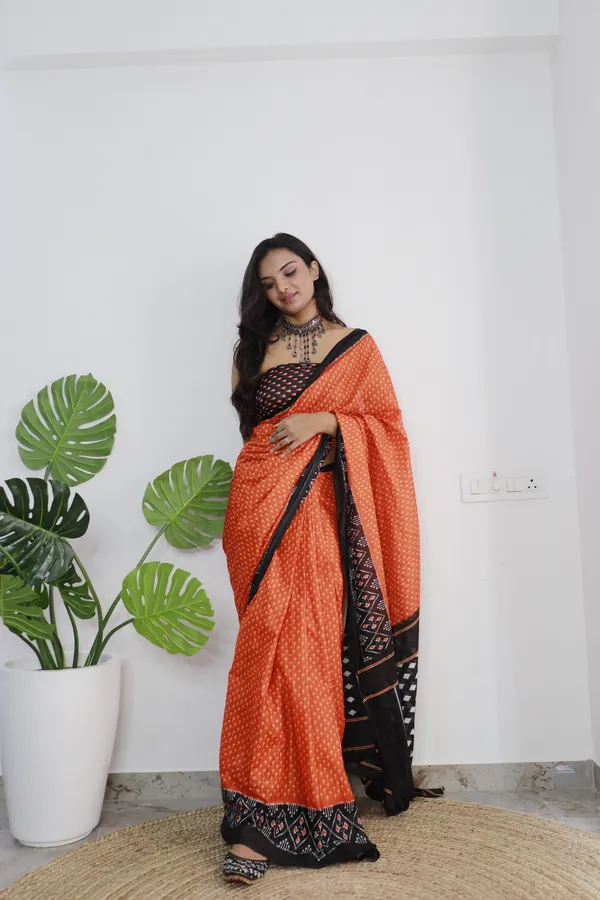 Ikkat_Print_Pure_mul_Cotton_Saree_With_Blouse_Piece_with_Unstiched_Blouse_Fabric