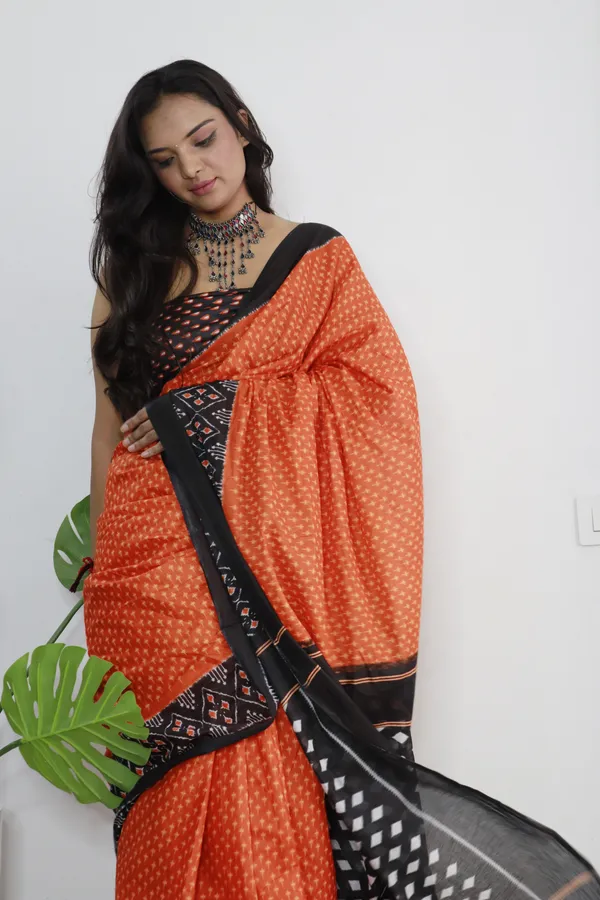 Ikkat_Print_Pure_mul_Cotton_Saree_With_Blouse_Piece_with_Unstiched_Blouse_Fabric