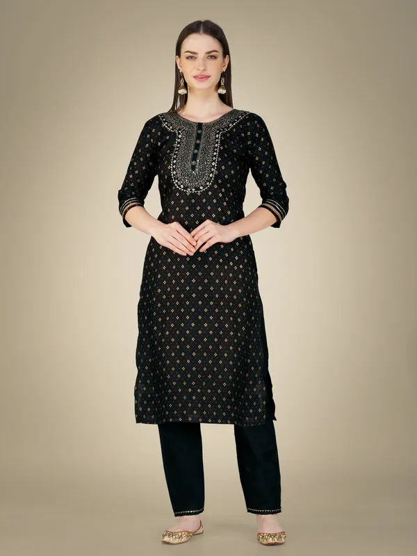 Black_Cotton_Magic_Slub_Kurti_Pant_Dupatta_Set_With_Embroidery_&_Sequence_Work