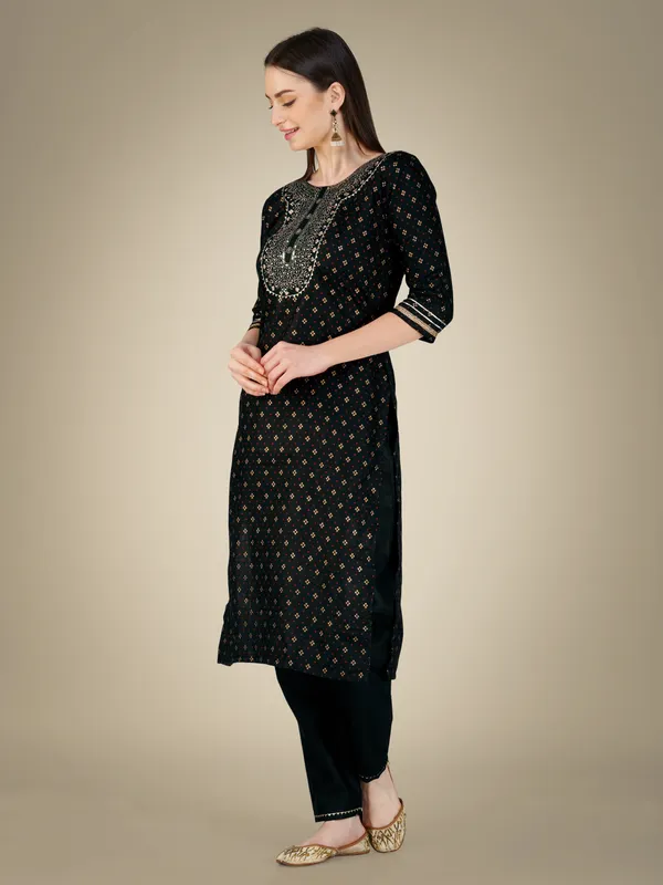 Black_Cotton_Magic_Slub_Kurti_Pant_Dupatta_Set_With_Embroidery_&_Sequence_Work